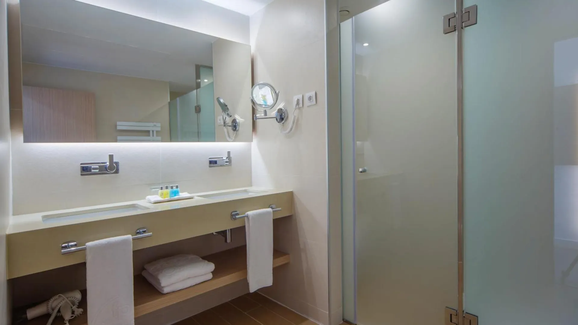 ****  Aparthotel Fontanellas Playa Playa de Palma  İspanya
